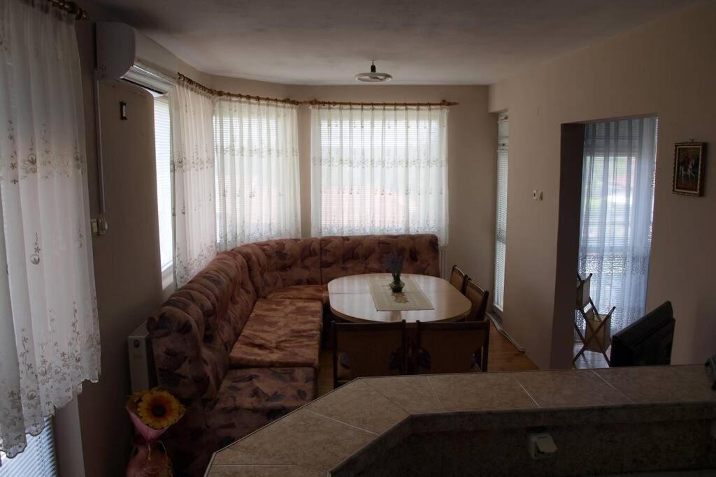 Къща За Гости Шишкови Šabla Exteriér fotografie